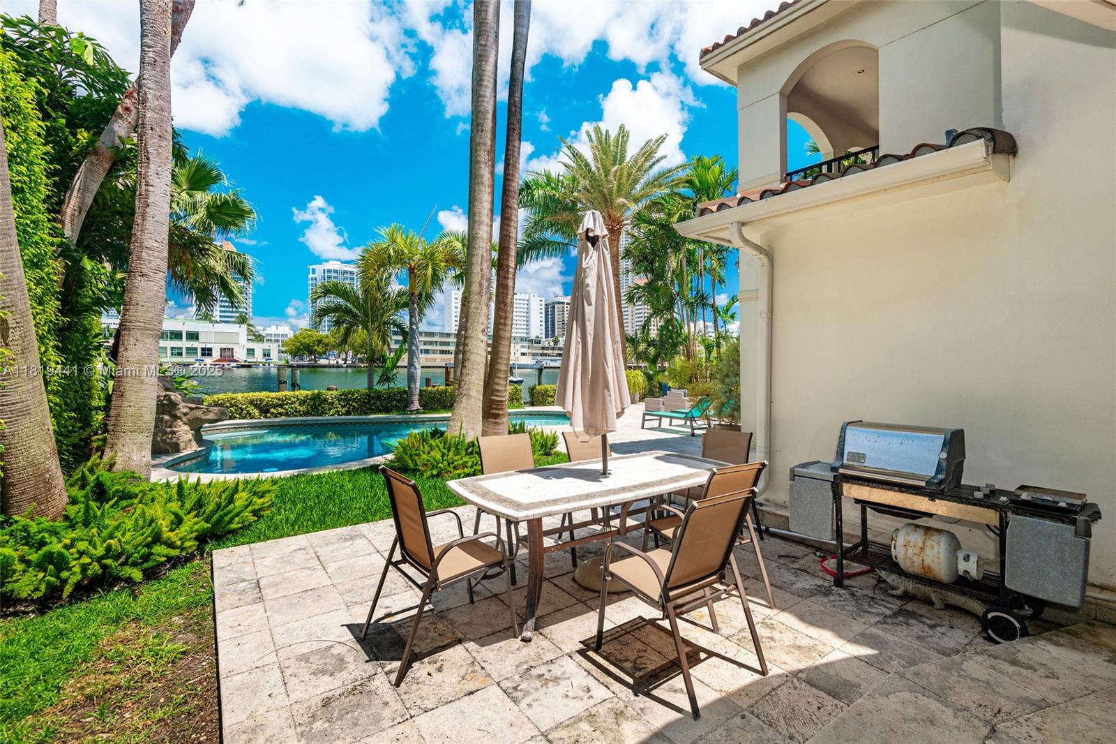 6535 Allison Rd Miami Beach, FL 33141 6535 Allison Rd Miami Beach, FL 33141