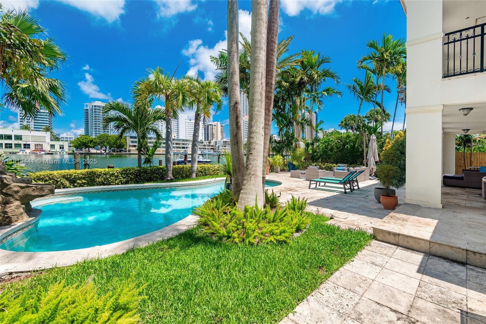 6535 Allison Rd Miami Beach, FL 33141 6535 Allison Rd Miami Beach, FL 33141