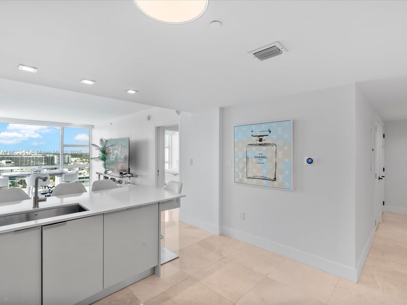 image Carillon Miami Beach16