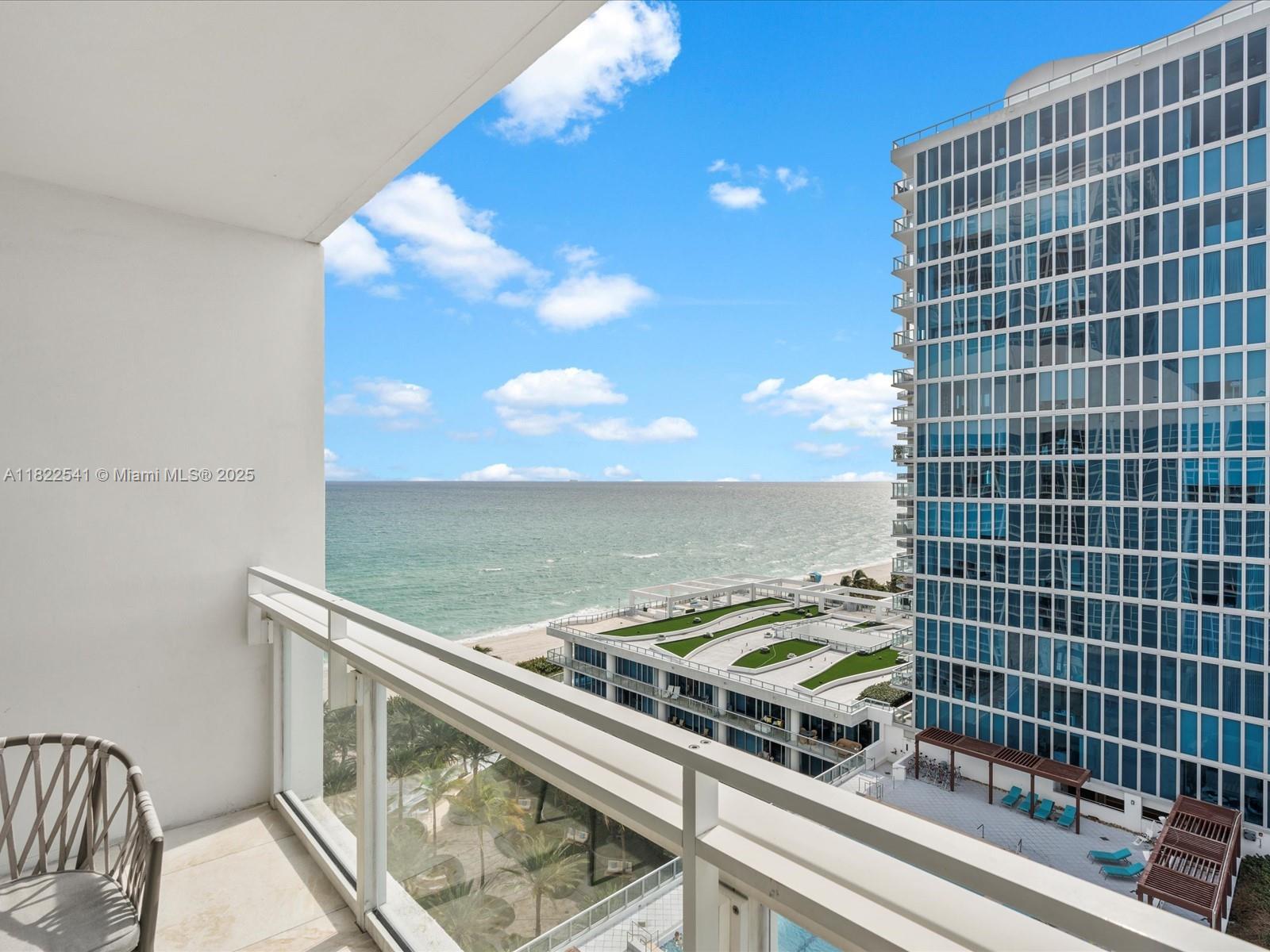 image Carillon Miami Beach36
