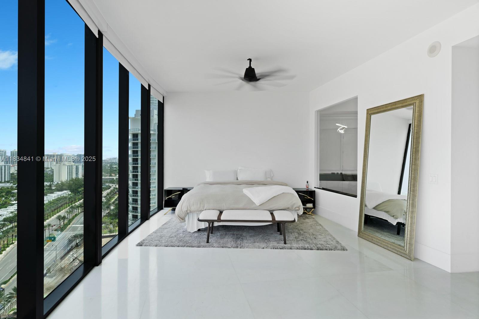 image Porsche Design Tower19