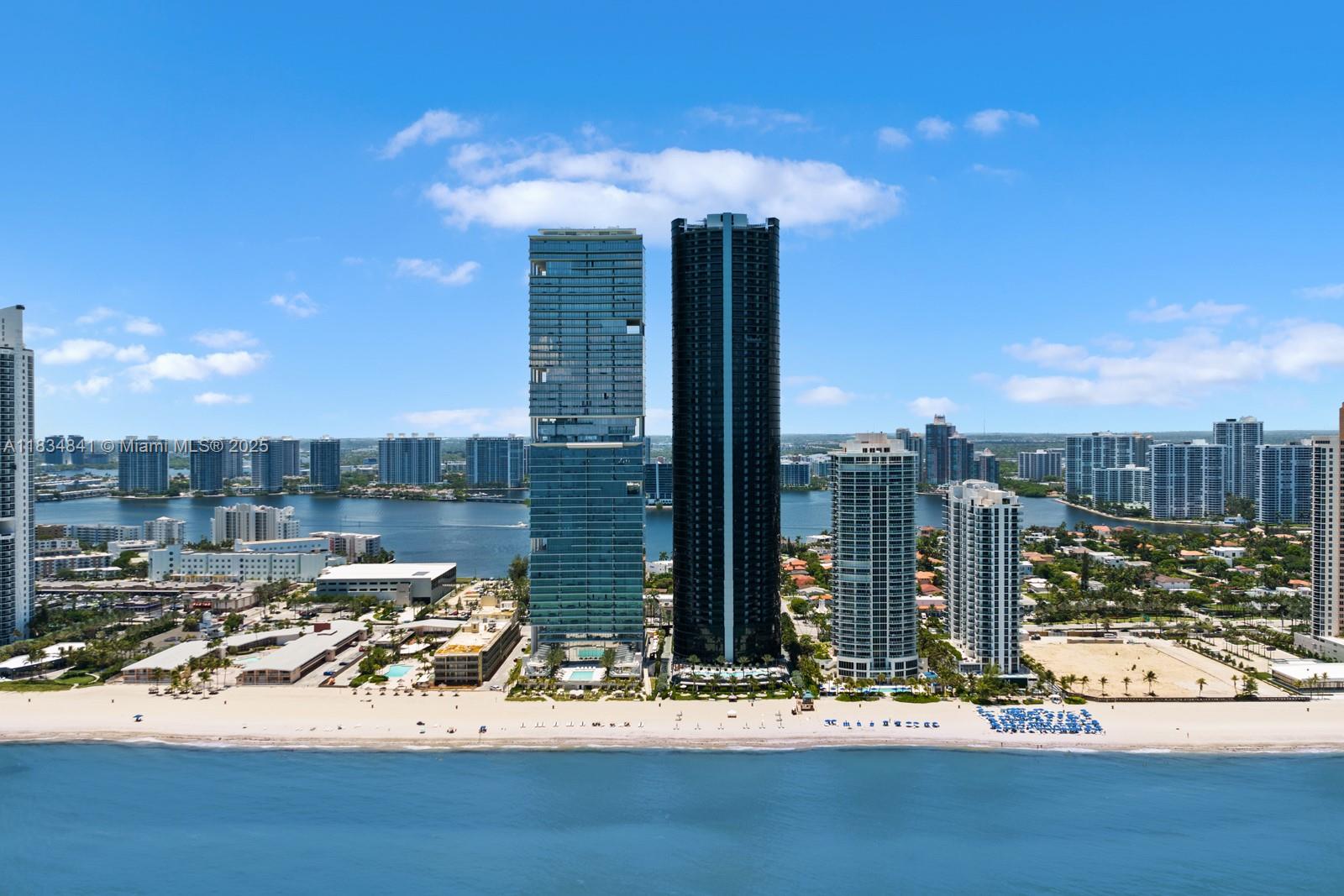 image Porsche Design Tower34