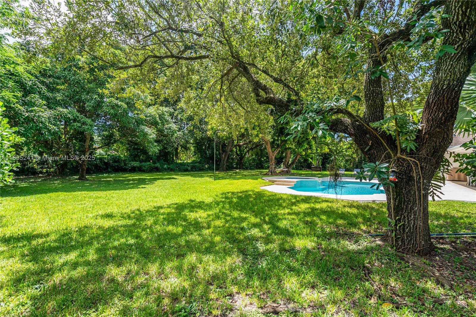 10821 SW 92nd Ave Miami, FL 33176