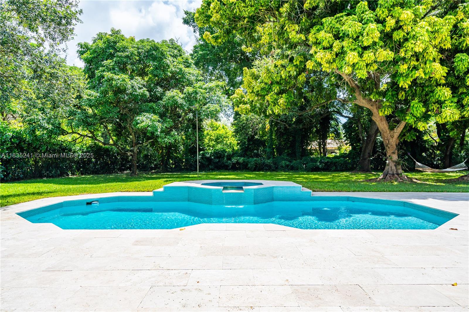 10821 SW 92nd Ave Miami, FL 33176