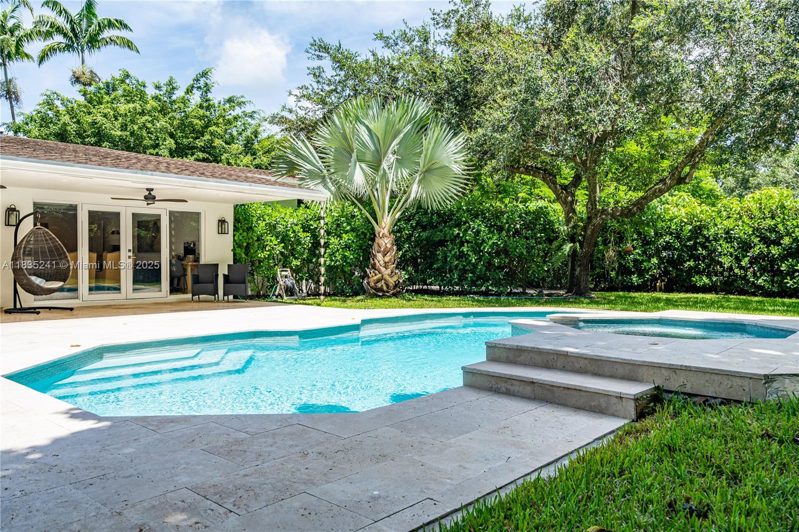 10821 SW 92nd Ave Miami, FL 33176