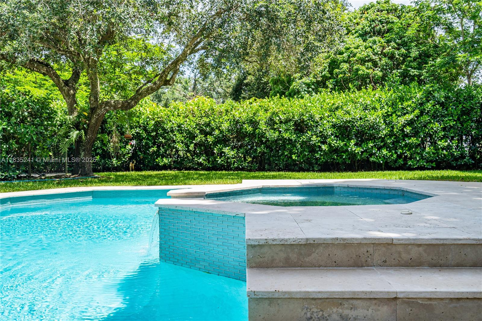 10821 SW 92nd Ave Miami, FL 33176