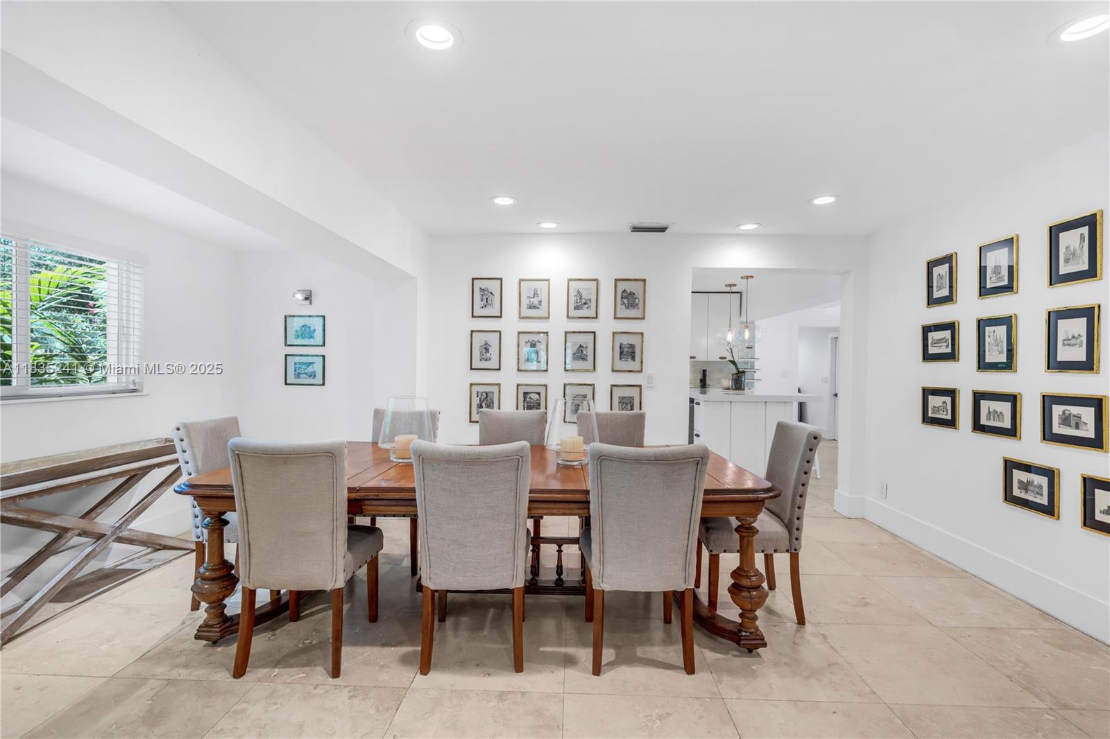 10821 SW 92nd Ave Miami, FL 33176