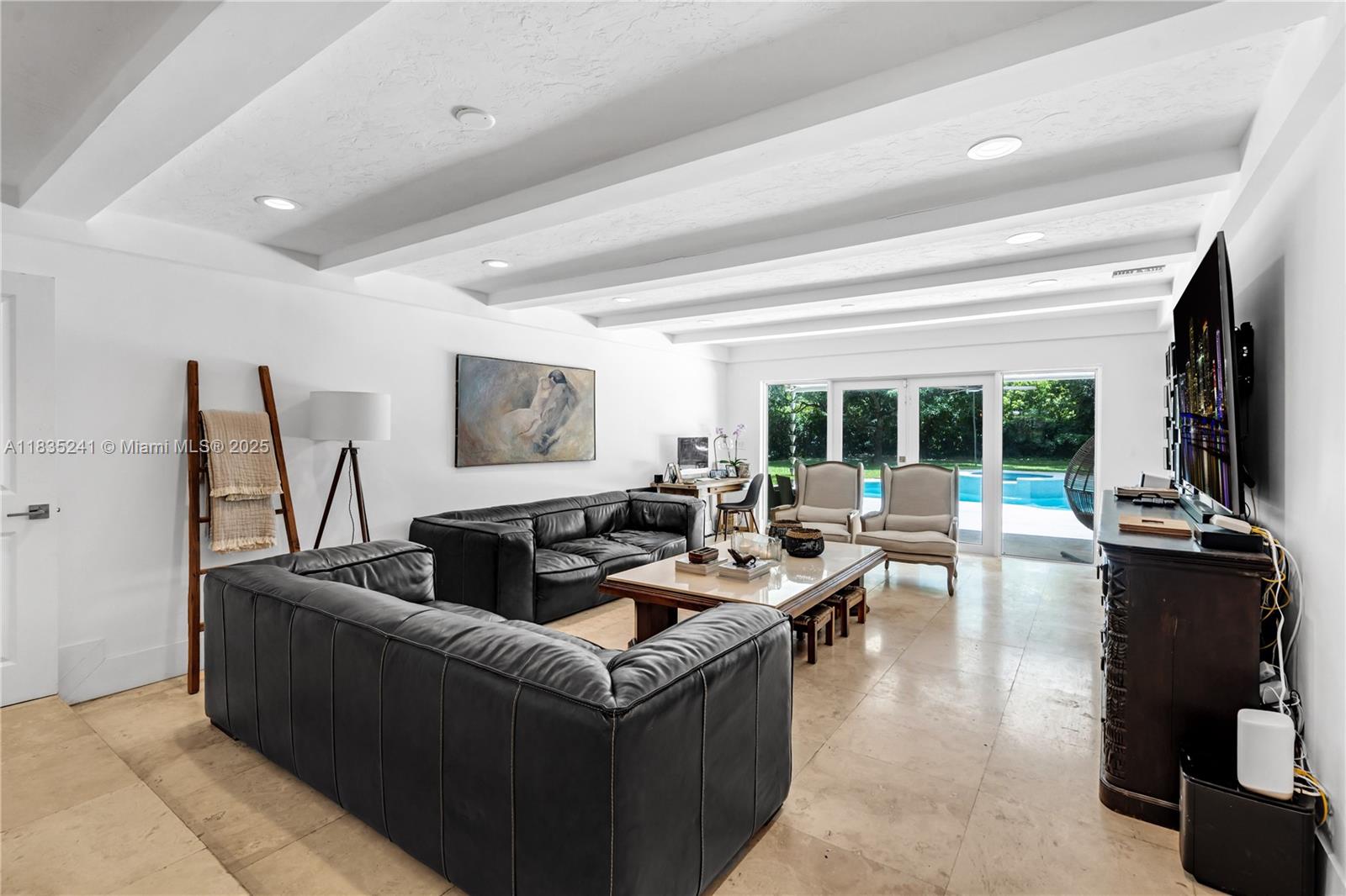 10821 SW 92nd Ave Miami, FL 33176