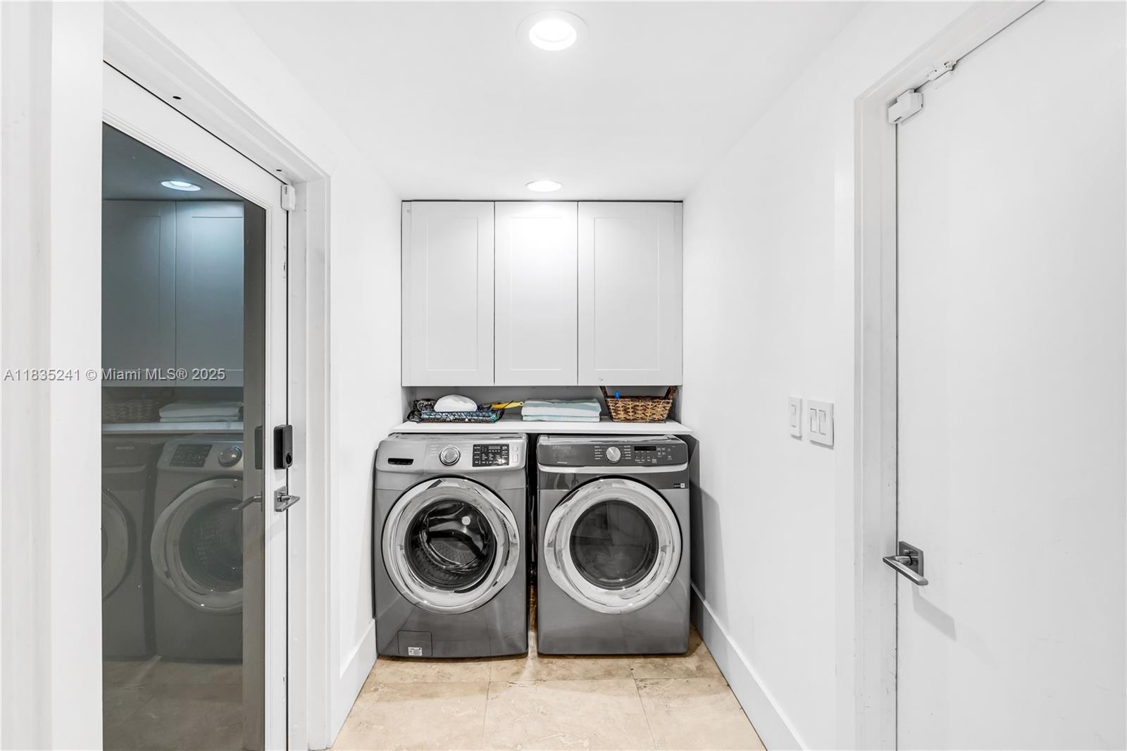 10821 SW 92nd Ave Miami, FL 33176