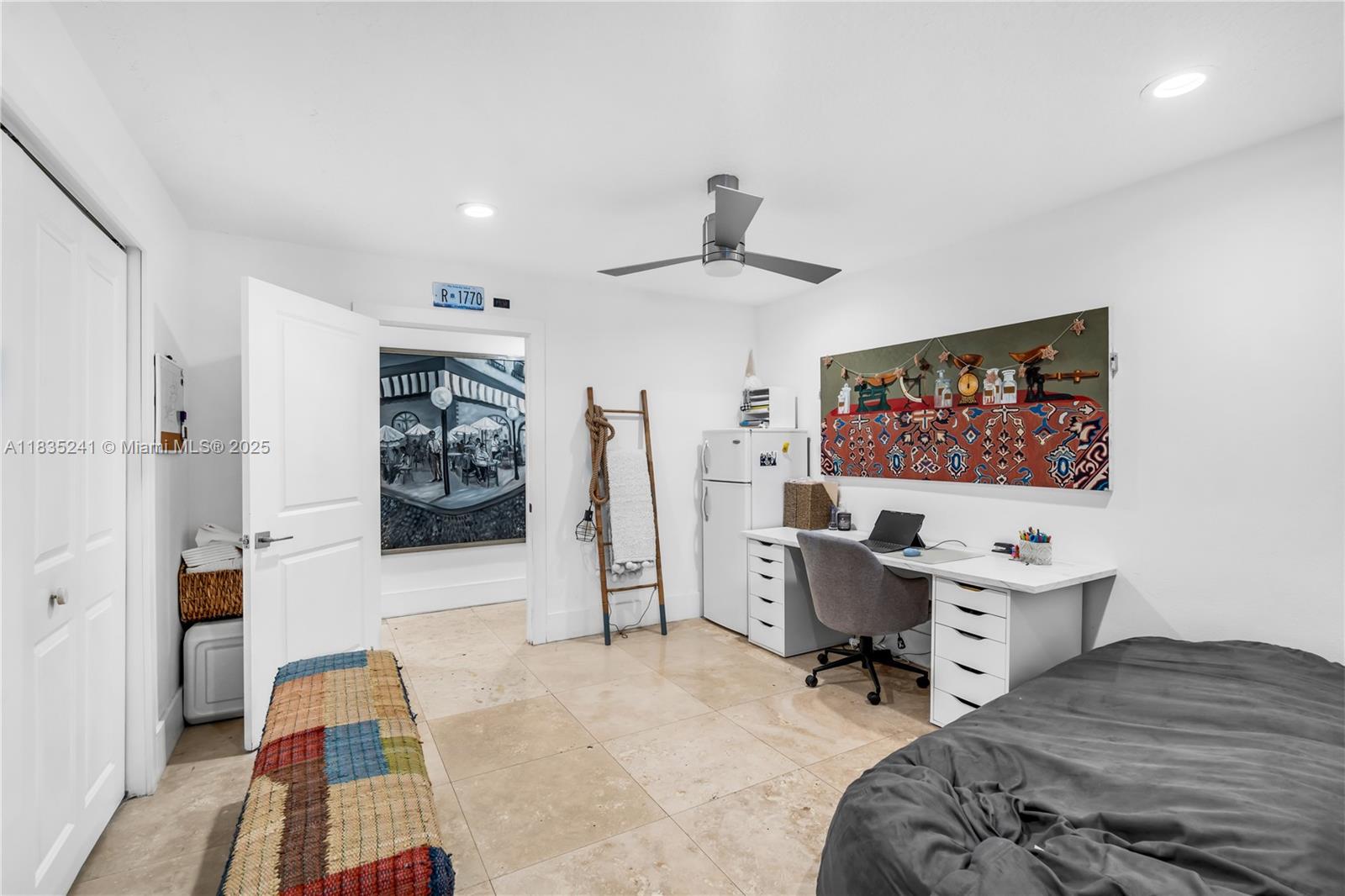 10821 SW 92nd Ave Miami, FL 33176