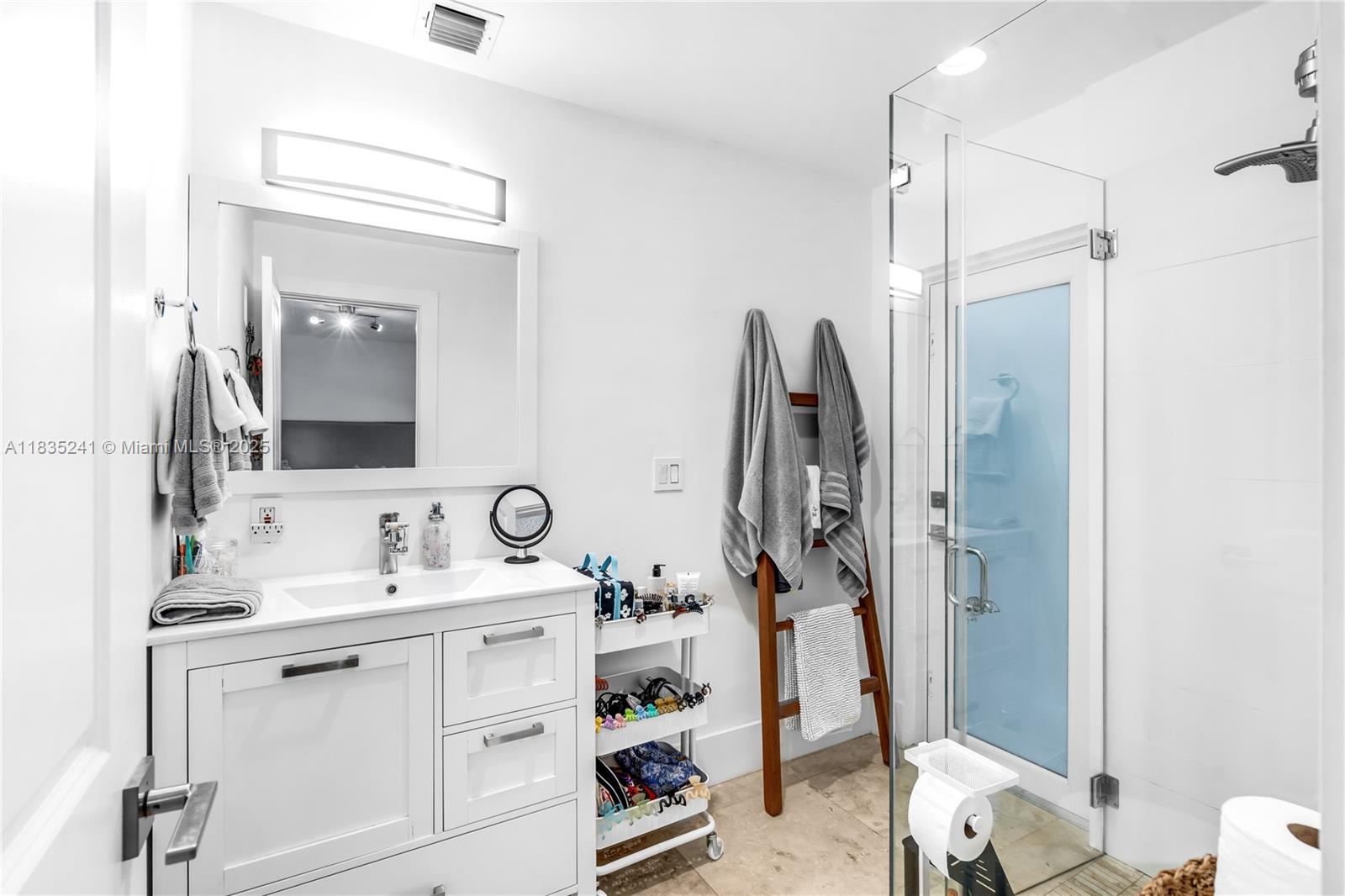 10821 SW 92nd Ave Miami, FL 33176