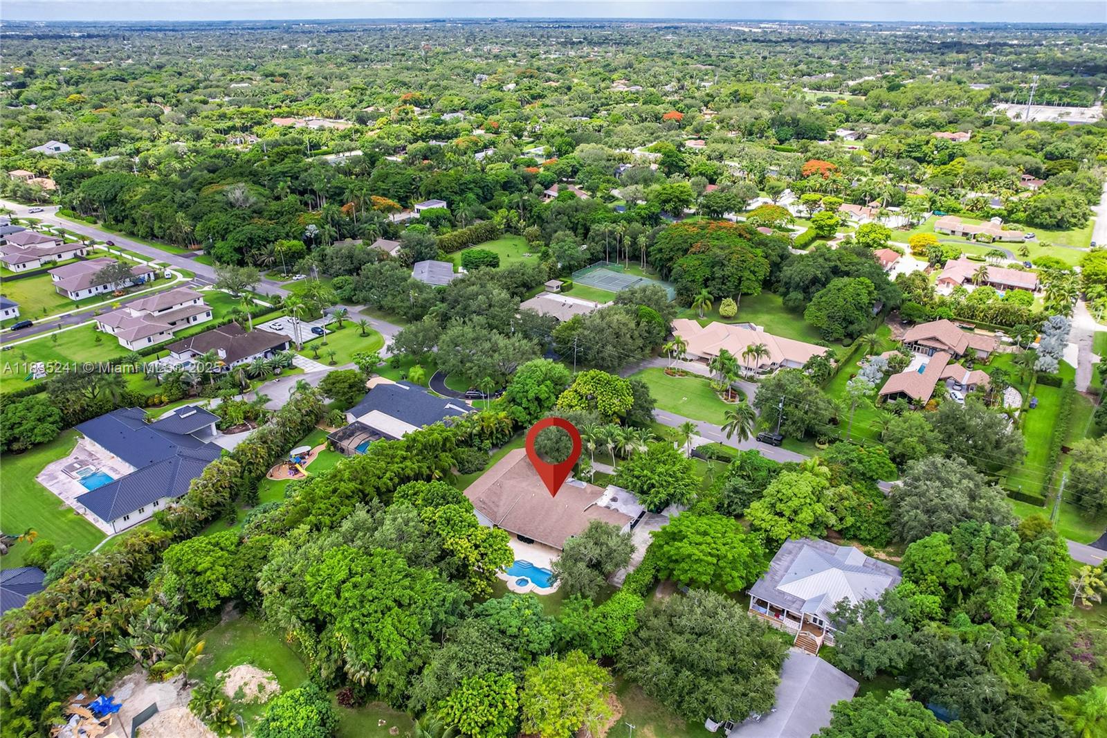 10821 SW 92nd Ave Miami, FL 33176