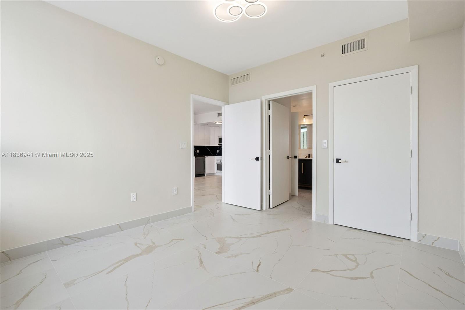 image Ivy Condo19