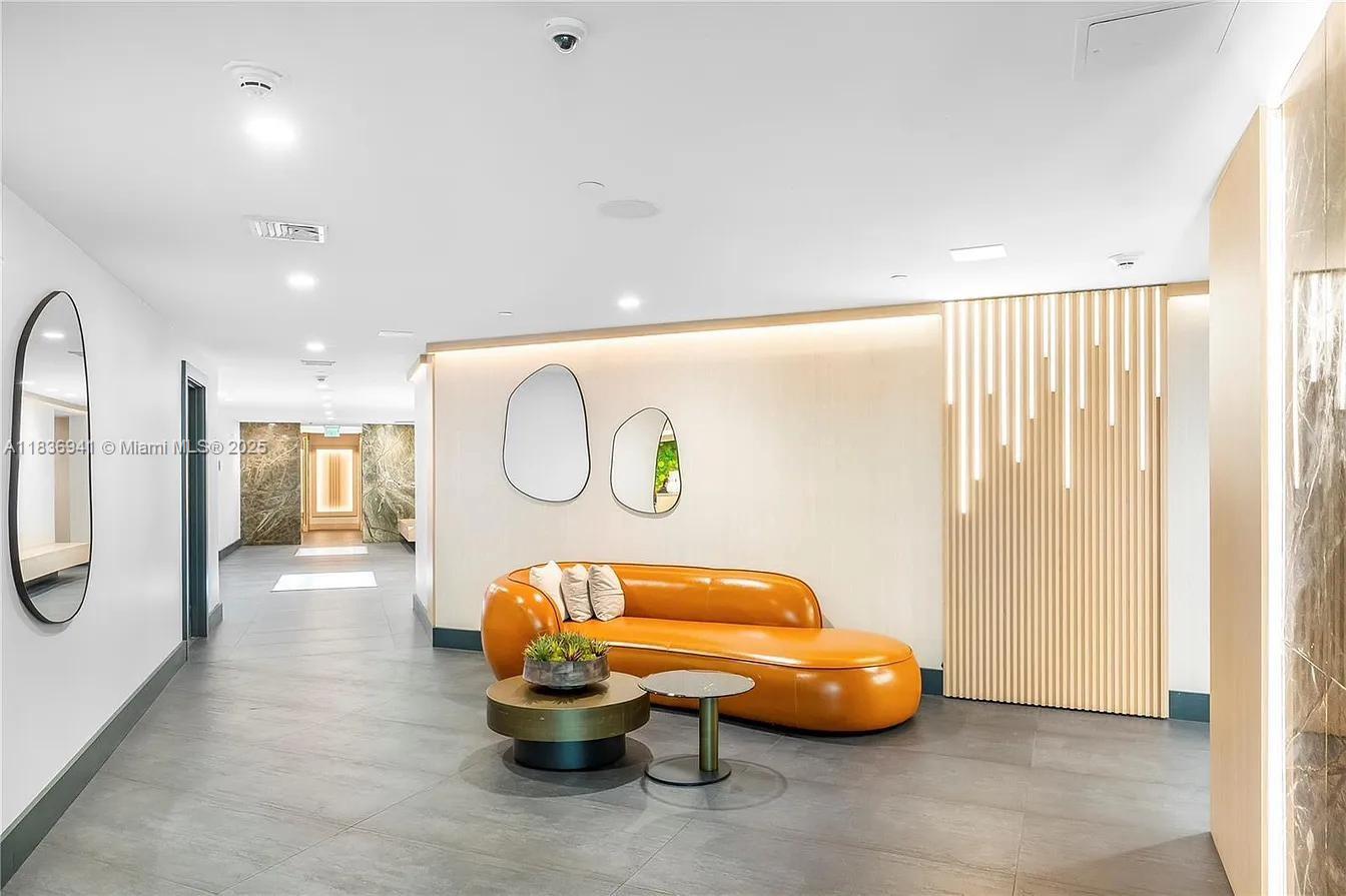image Ivy Condo38