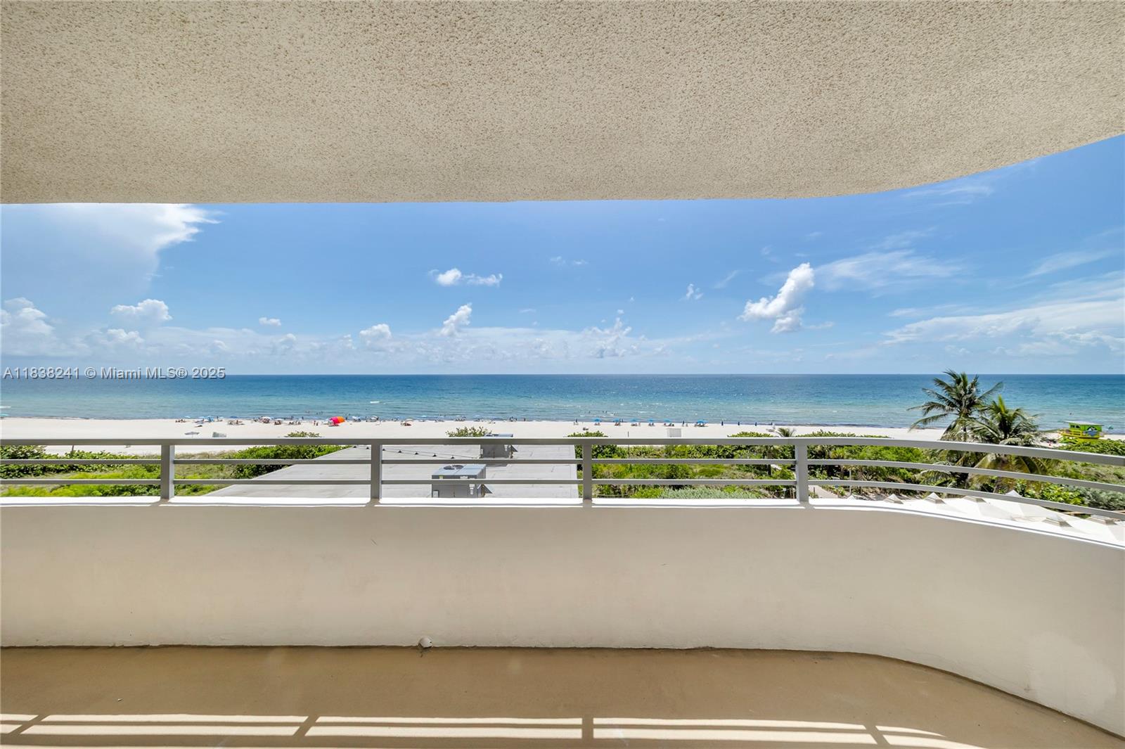 5555 Collins Ave #6D