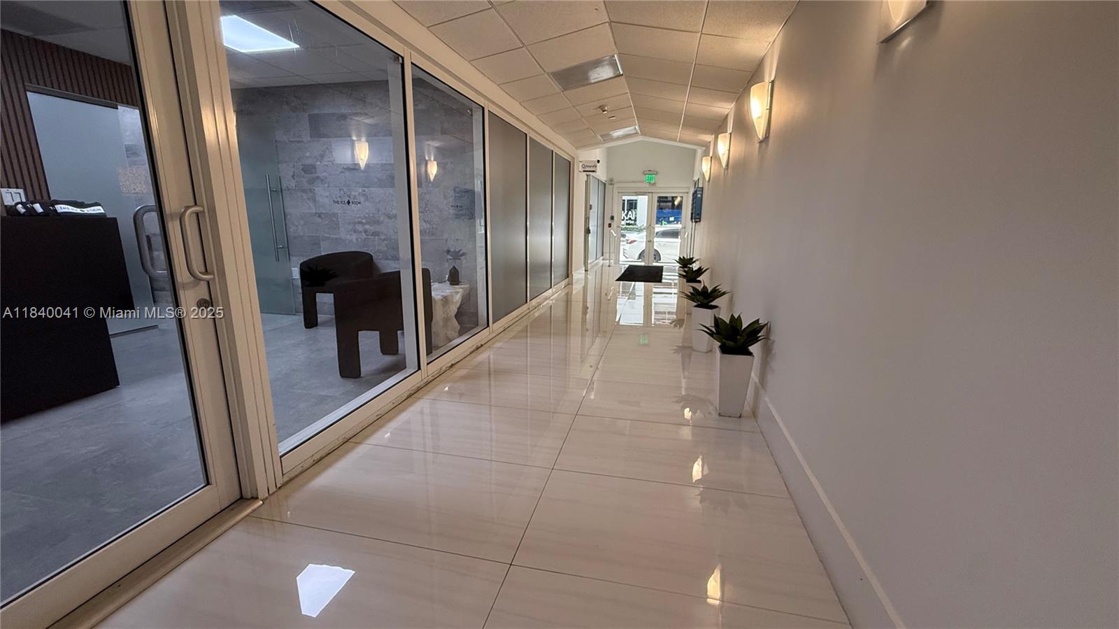 image The Club At Brickell Bay28
