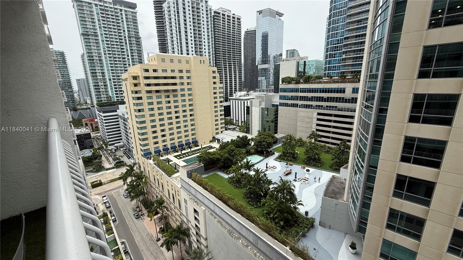 image The Club At Brickell Bay6