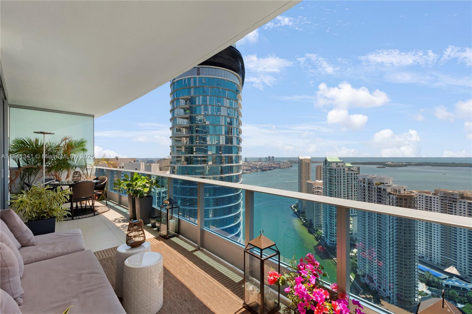 200 Biscayne Blvd Way #4907