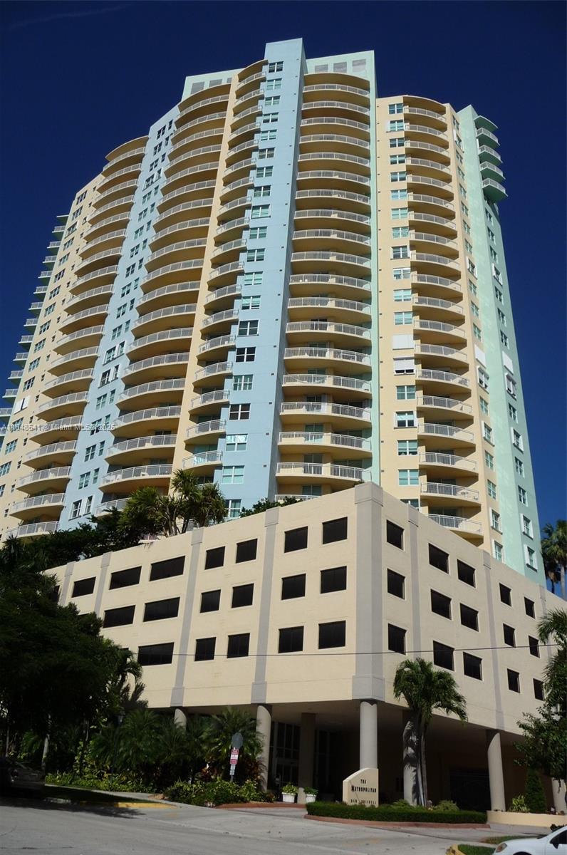 2475 Brickell Ave #2203