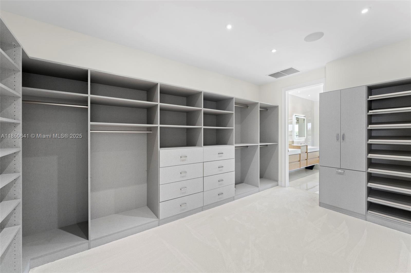 1031 Harbor Ct Hollywood, FL 33019