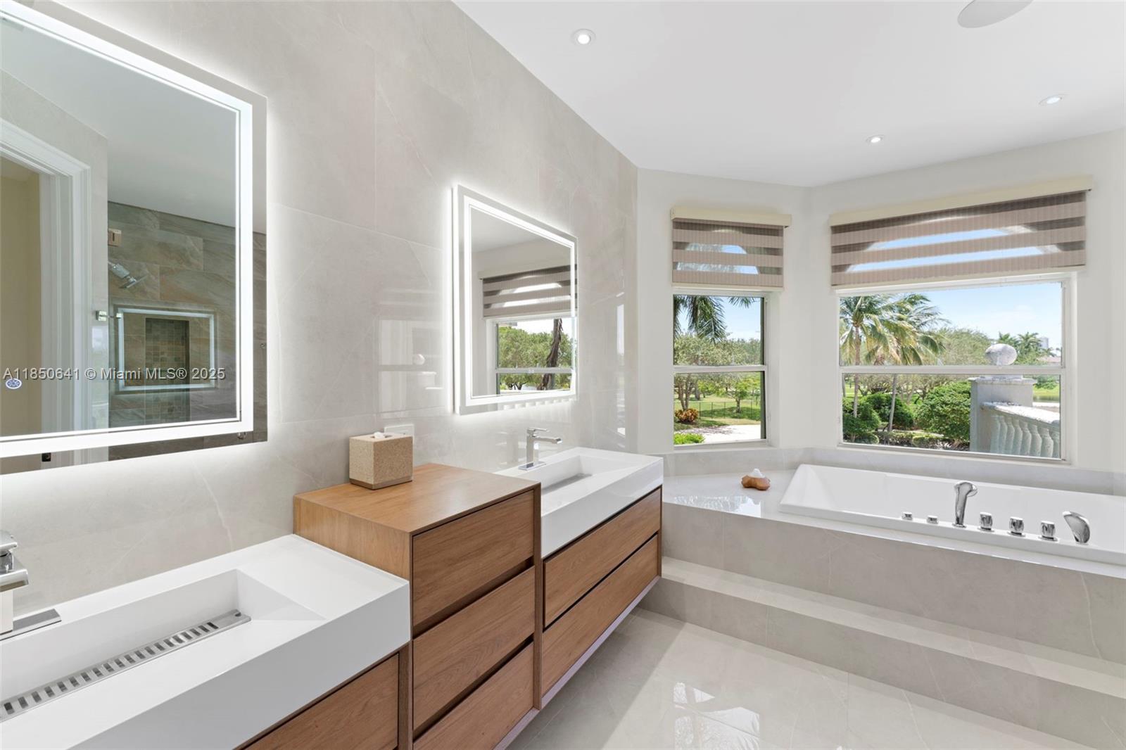 1031 Harbor Ct Hollywood, FL 33019