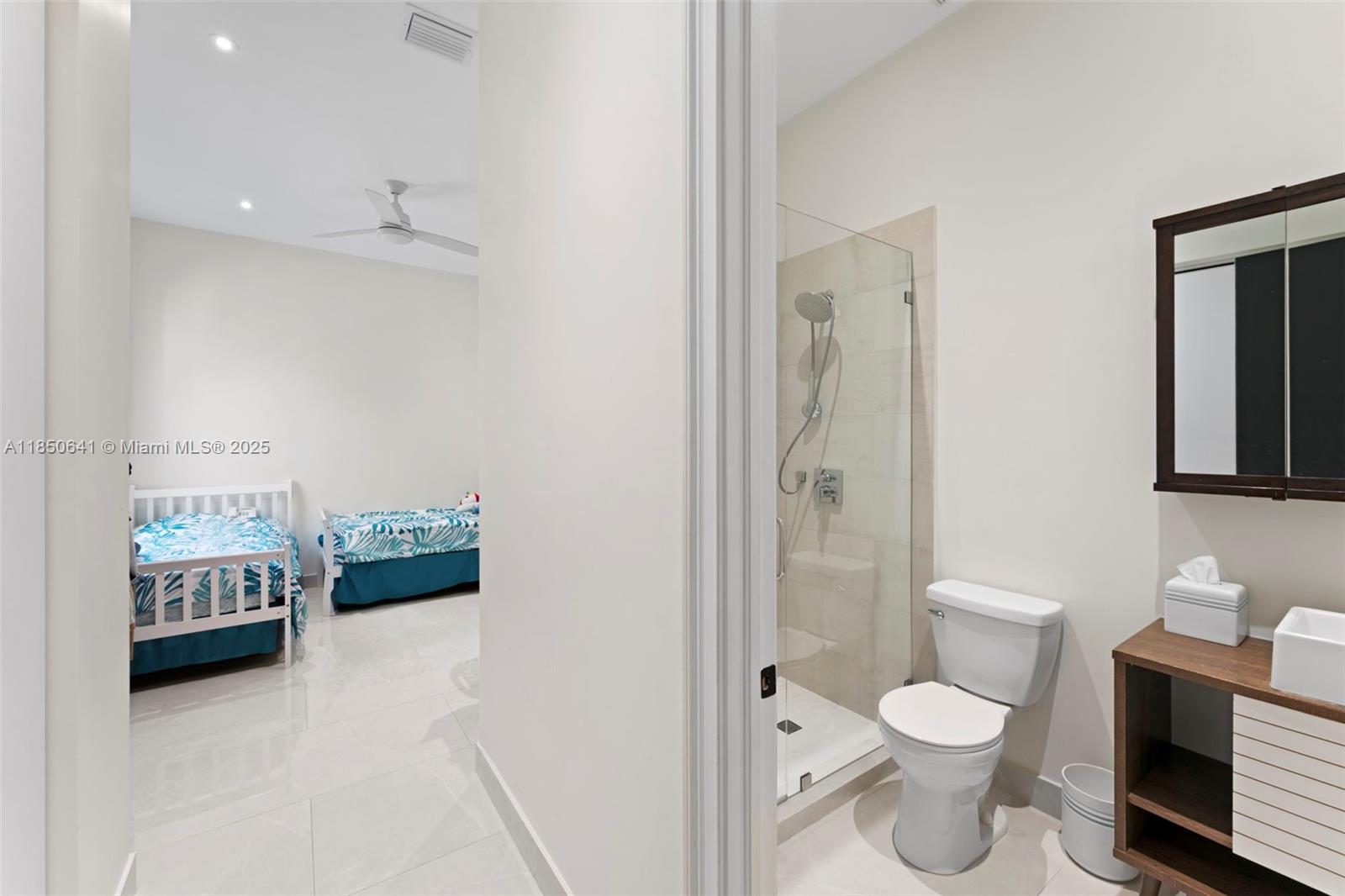 1031 Harbor Ct Hollywood, FL 33019