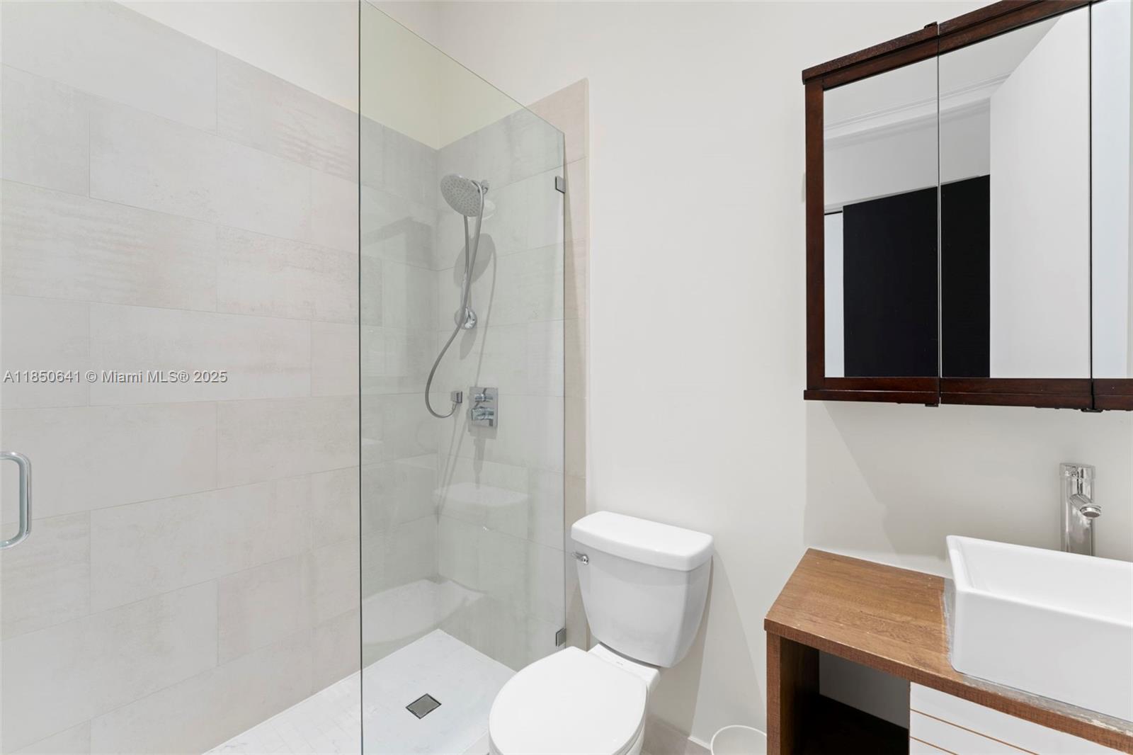 1031 Harbor Ct Hollywood, FL 33019