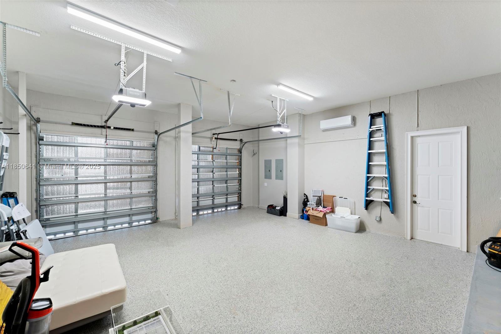 1031 Harbor Ct Hollywood, FL 33019