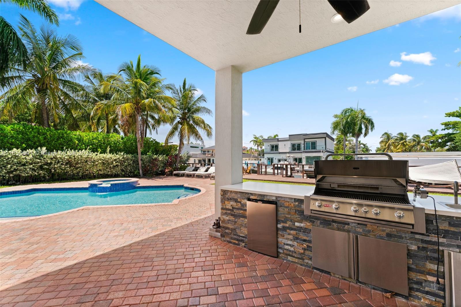 1031 Harbor Ct Hollywood, FL 33019