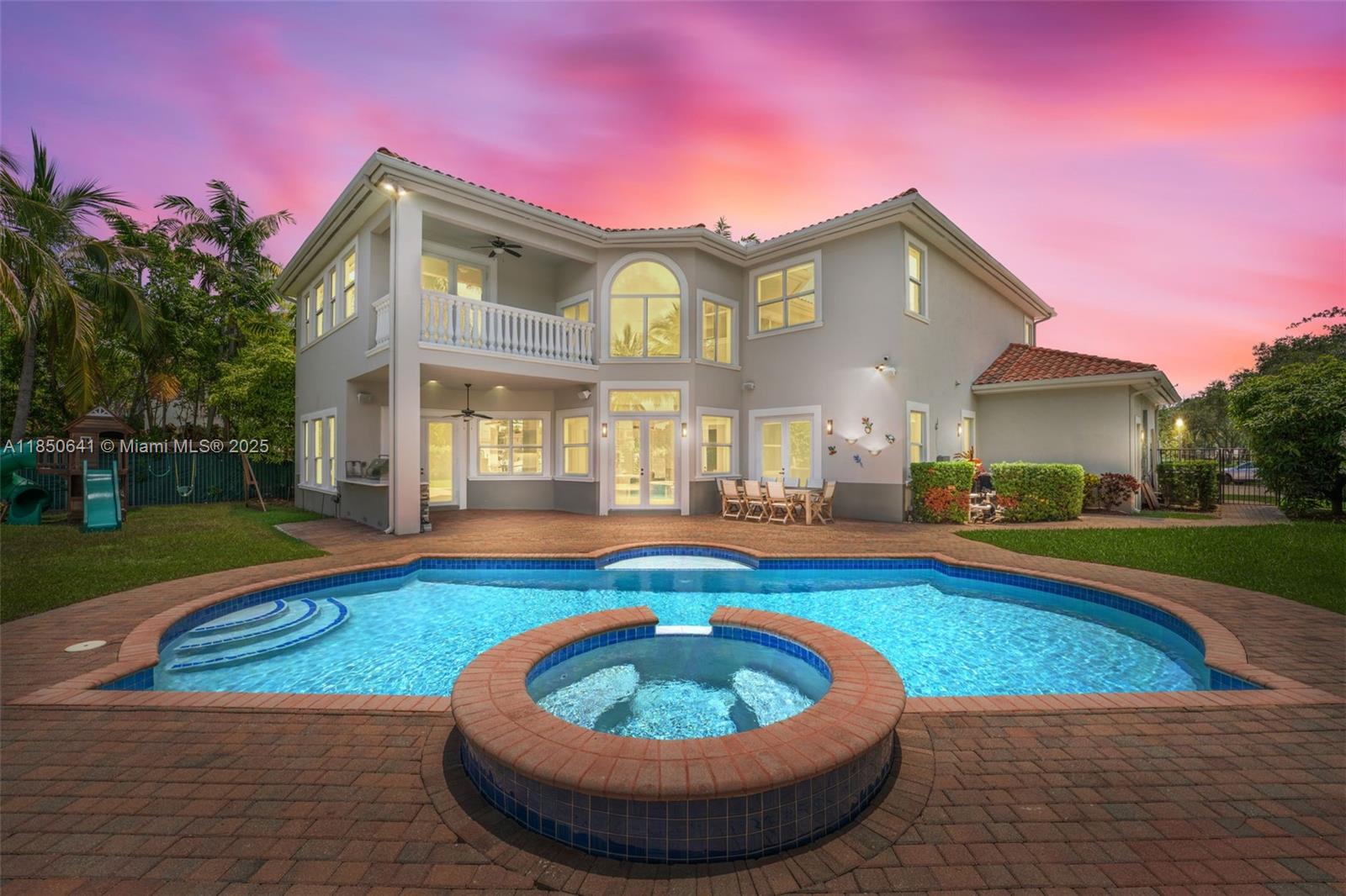 1031 Harbor Ct Hollywood, FL 33019