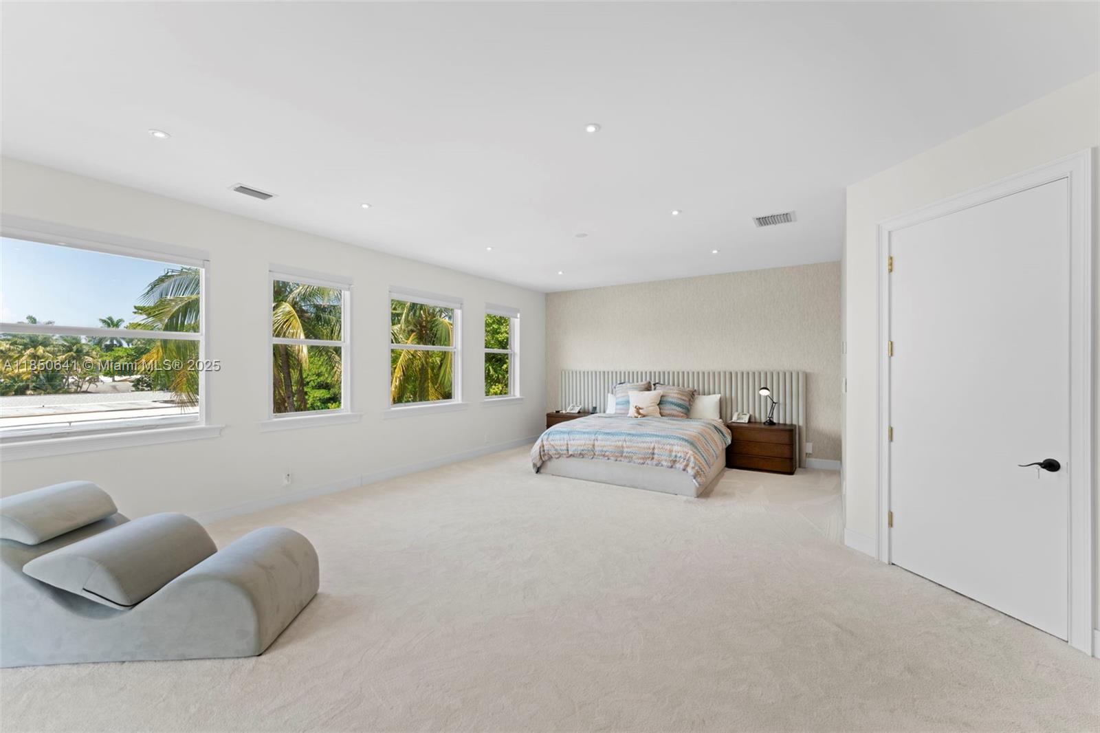 1031 Harbor Ct Hollywood, FL 33019