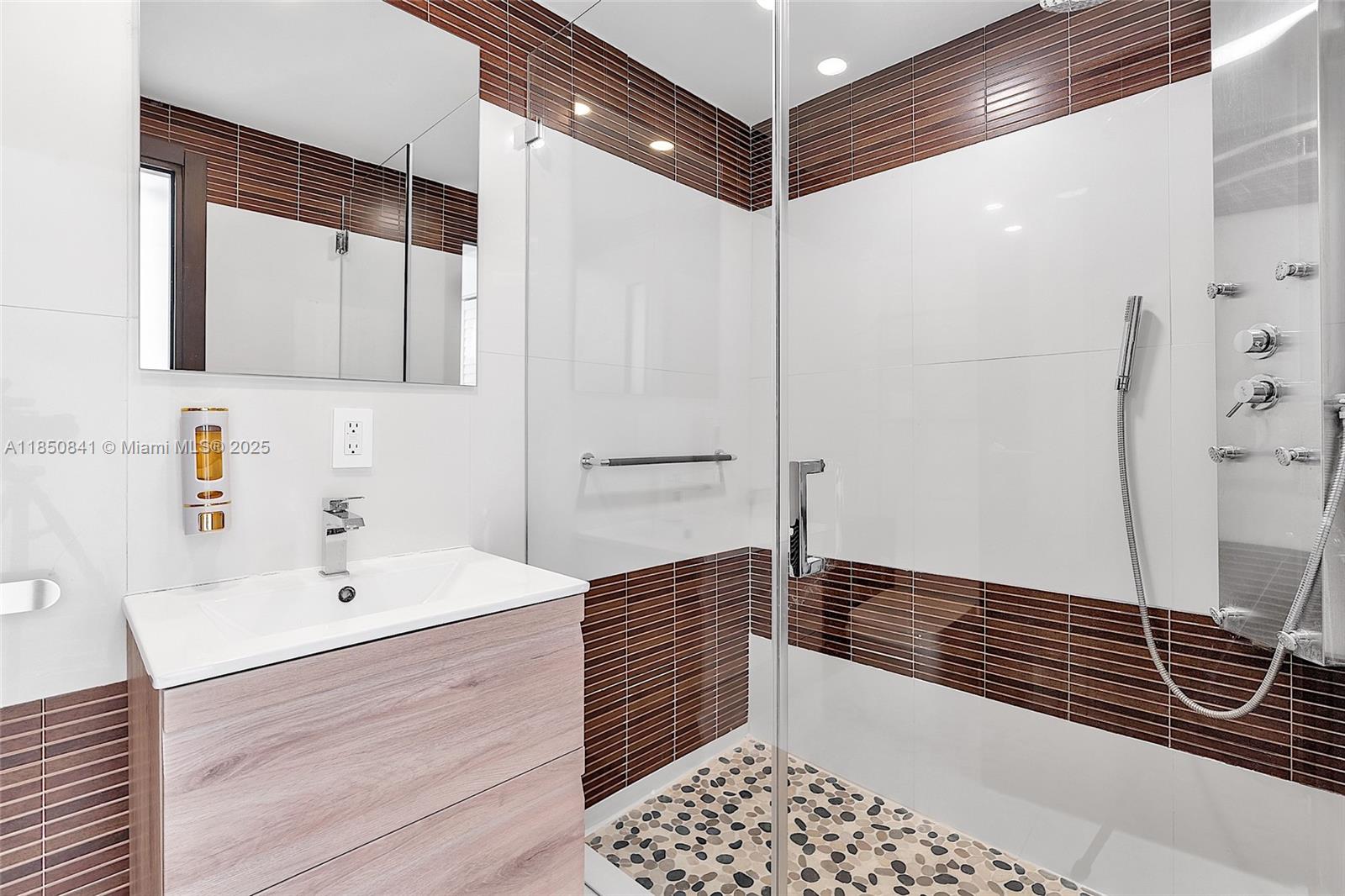 1347 71st St Miami Beach, FL 33141