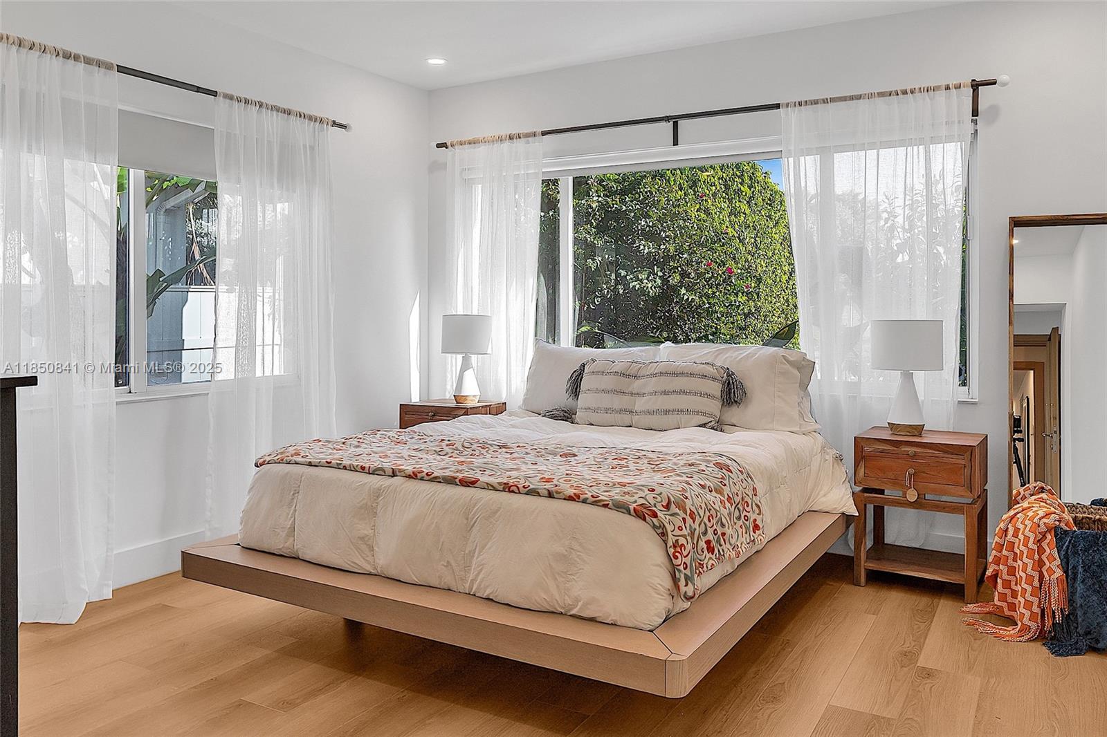 1347 71st St Miami Beach, FL 33141