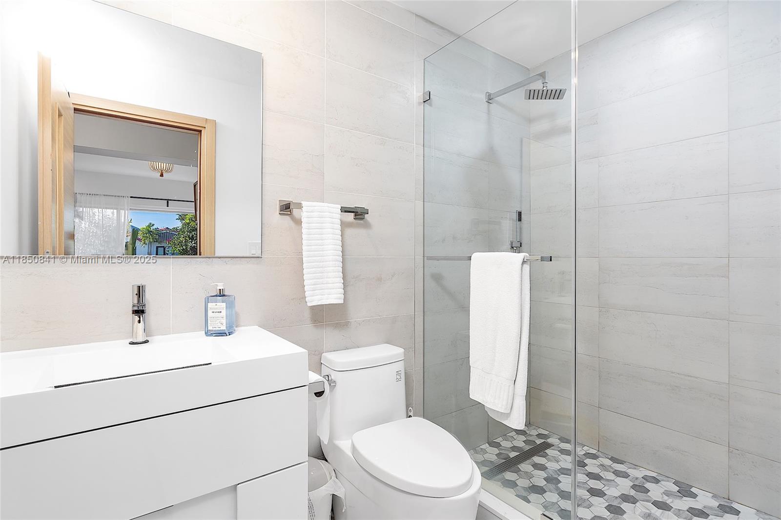 1347 71st St Miami Beach, FL 33141