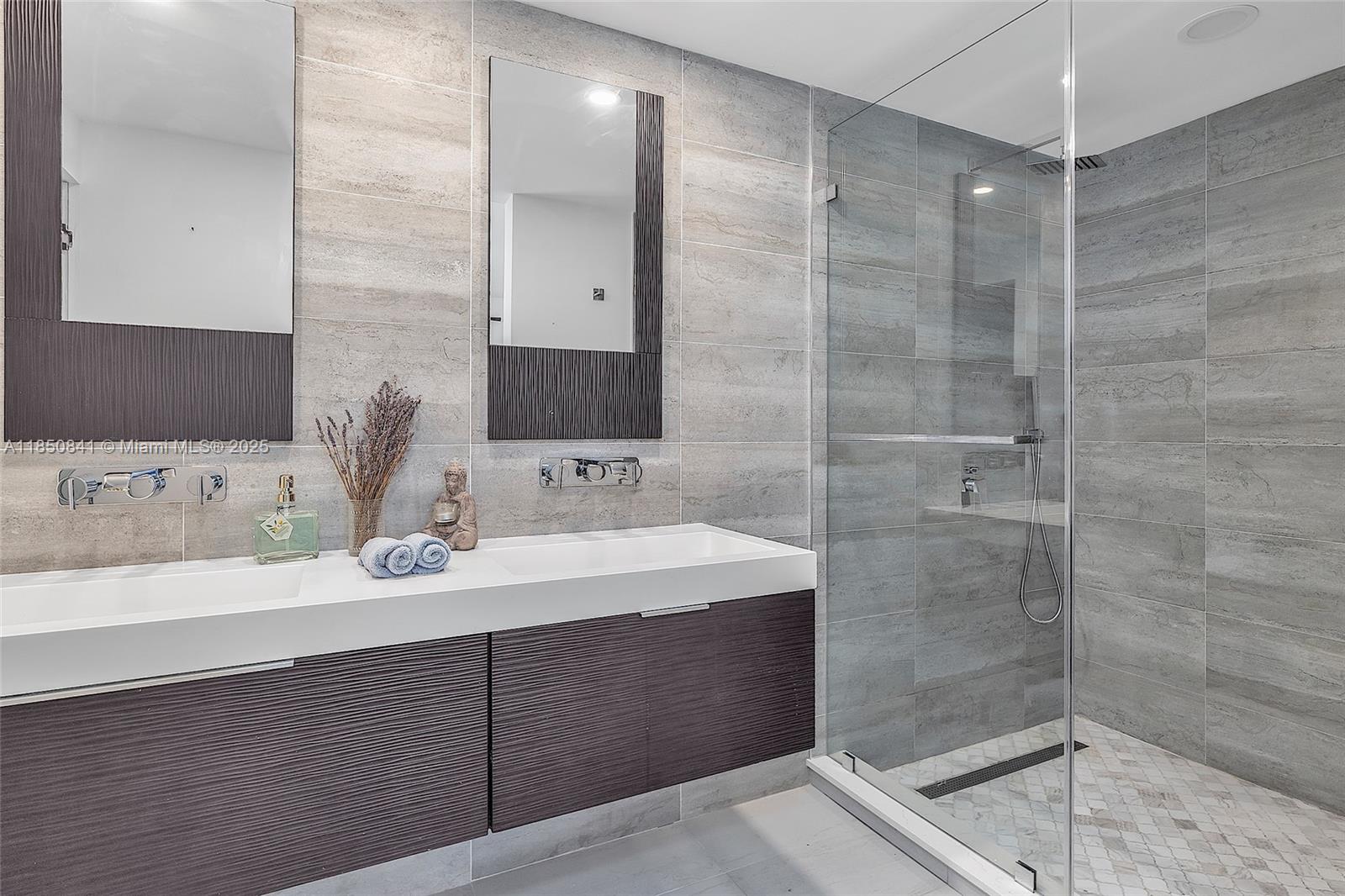 1347 71st St Miami Beach, FL 33141