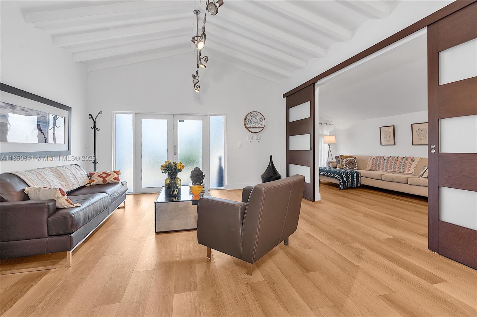 1347 71st St Miami Beach, FL 33141