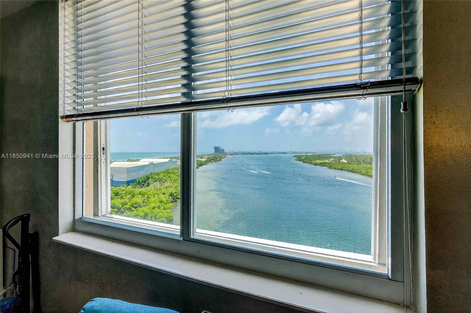 image ARLEN HOUSE CONDO20