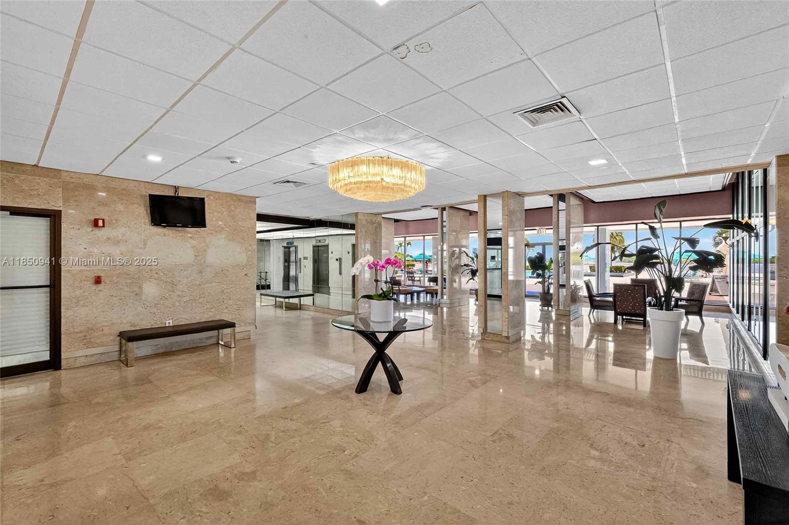 image ARLEN HOUSE CONDO27