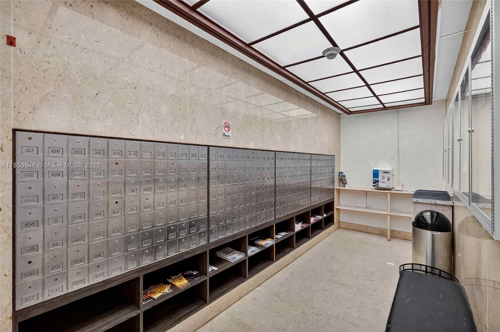 image ARLEN HOUSE CONDO30