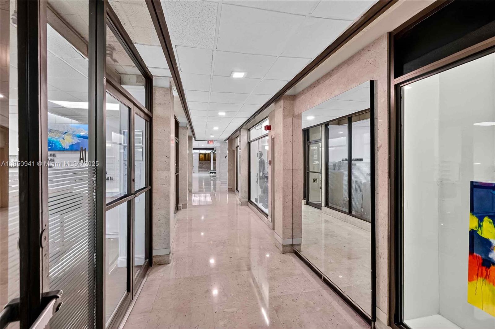 image ARLEN HOUSE CONDO33