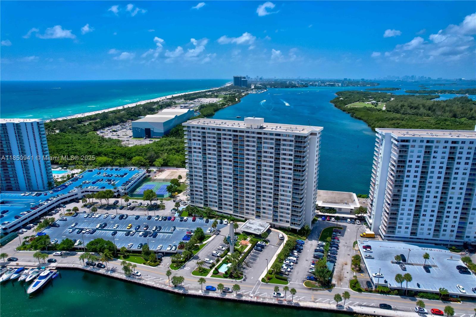 image ARLEN HOUSE CONDO44