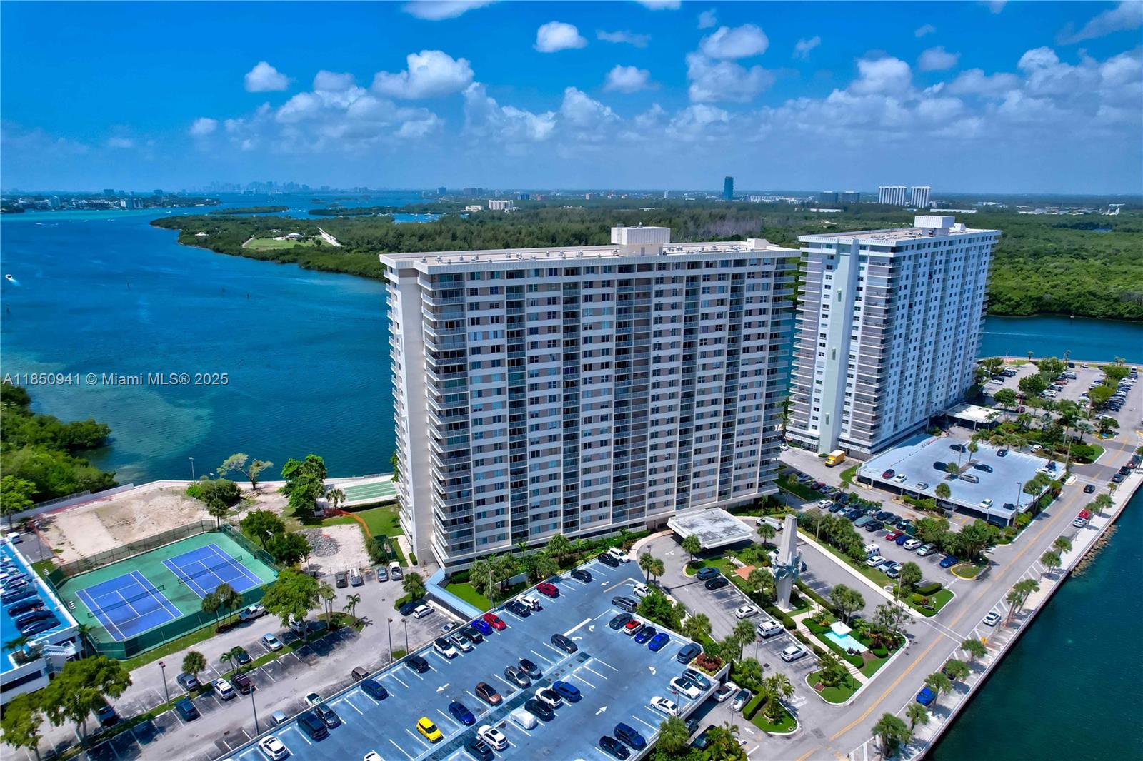 image ARLEN HOUSE CONDO46