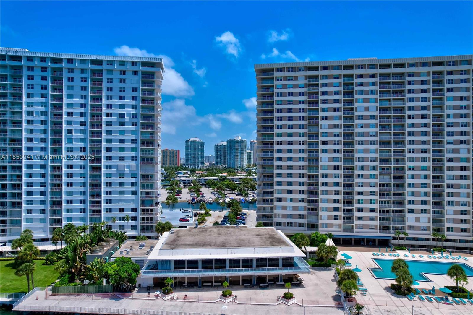 image ARLEN HOUSE CONDO52