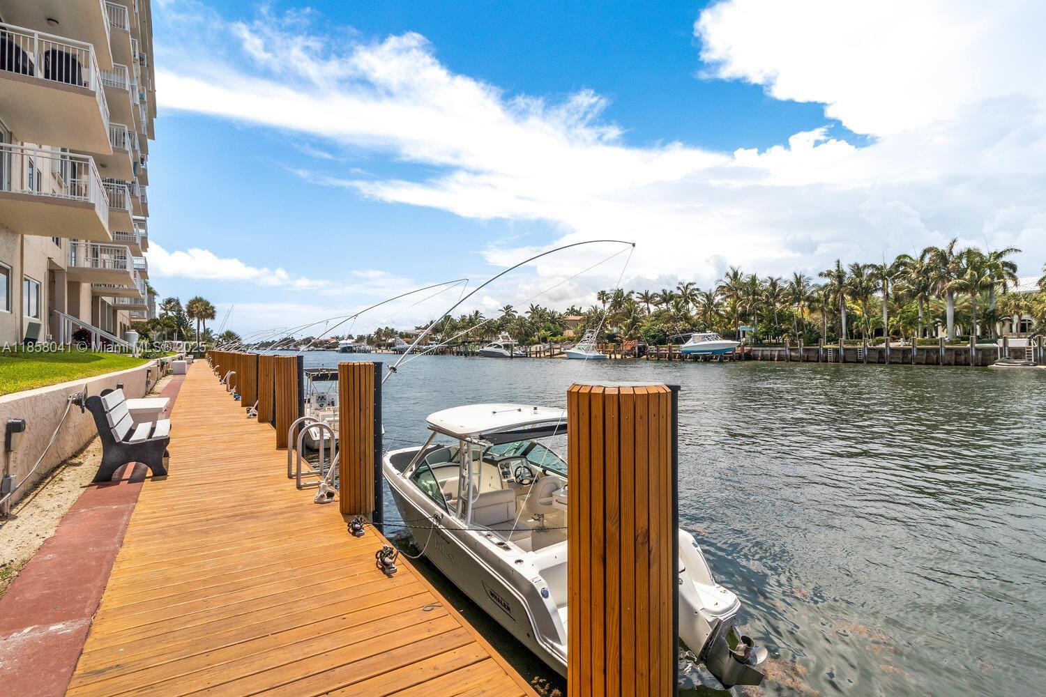 Undisclosed Address,Hillsboro Beach, FL 33062