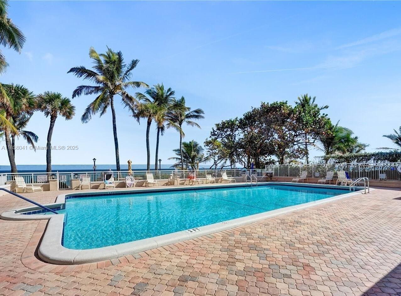 Undisclosed Address,Hillsboro Beach, FL 33062