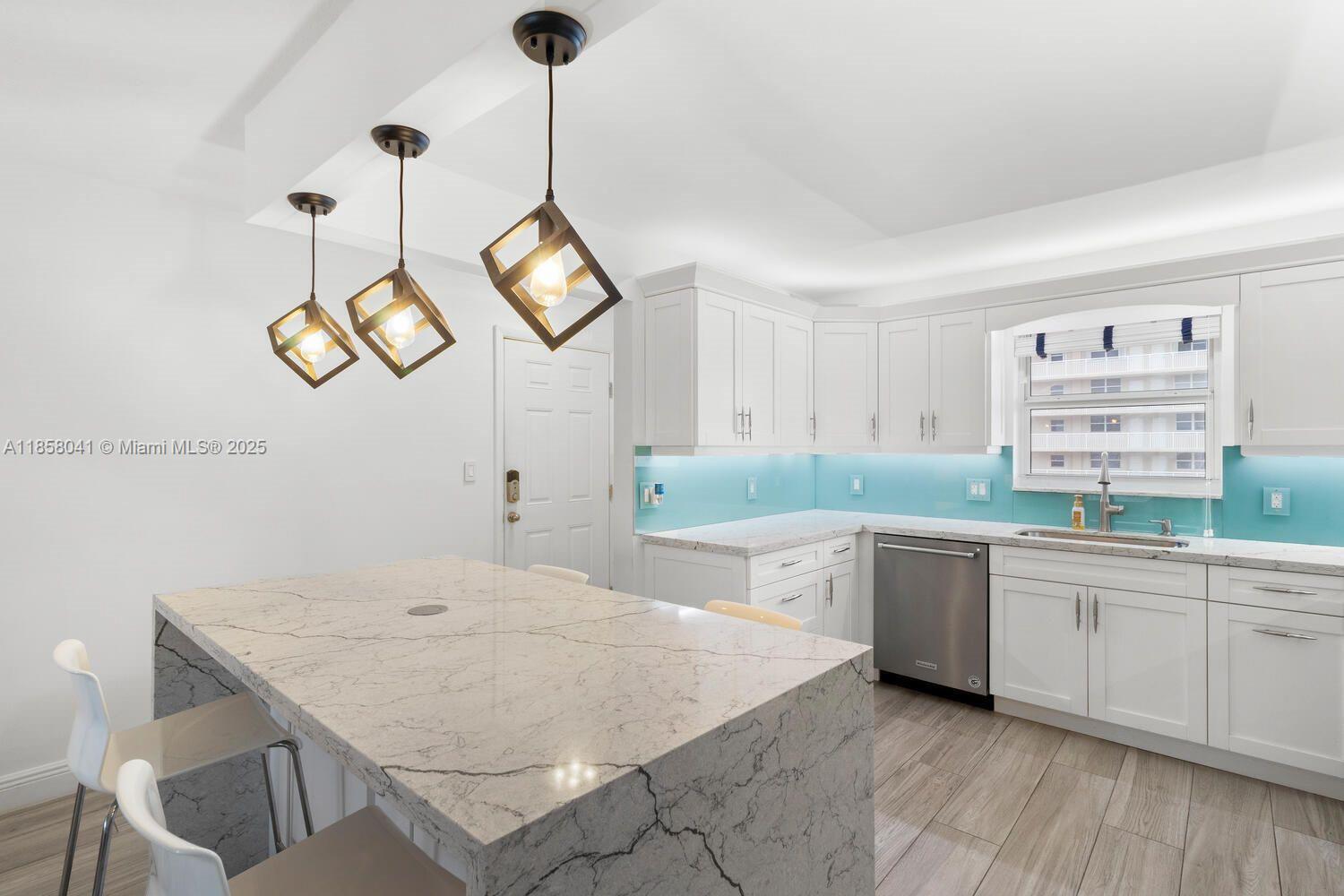 Undisclosed Address,Hillsboro Beach, FL 33062