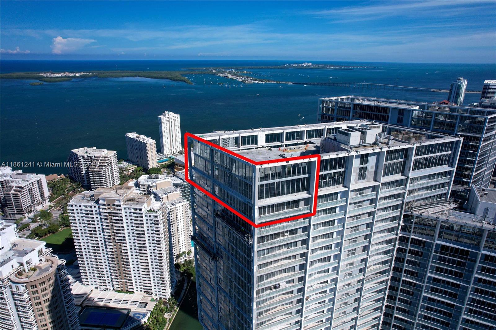 image Iconbrickell Condo No 11