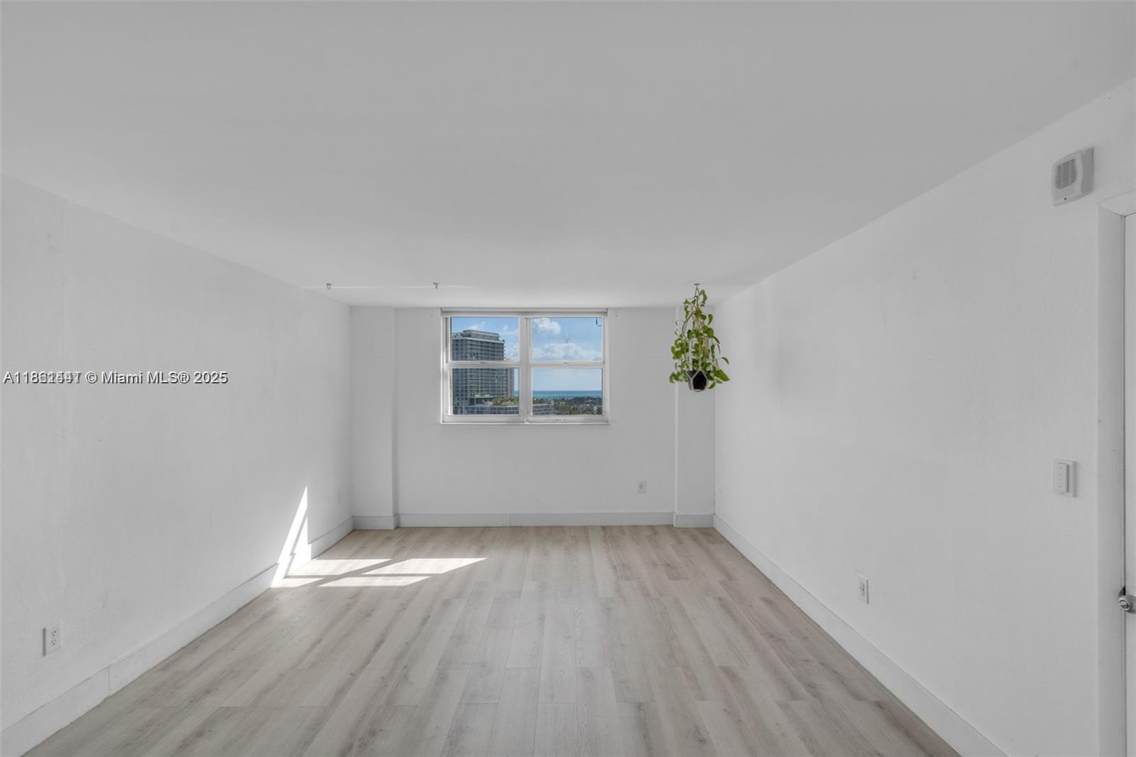 6900 Bay Dr #11F Miami Beach, FL 33141