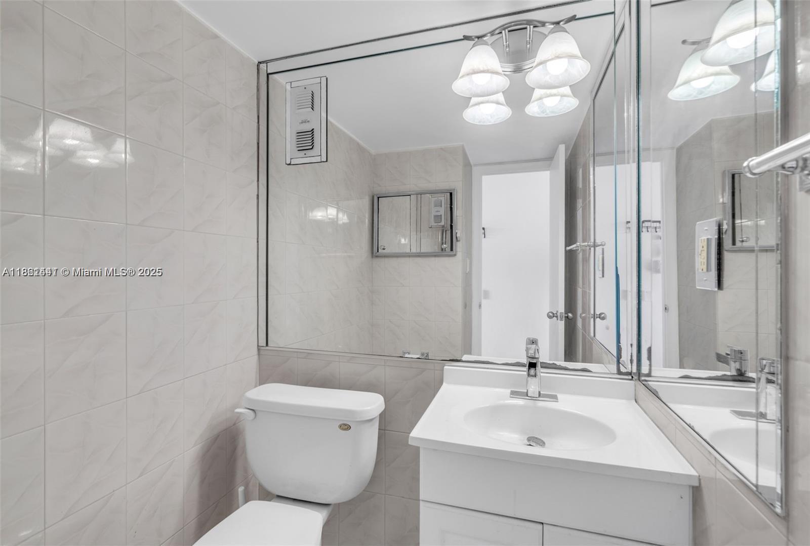 6900 Bay Dr #11F Miami Beach, FL 33141