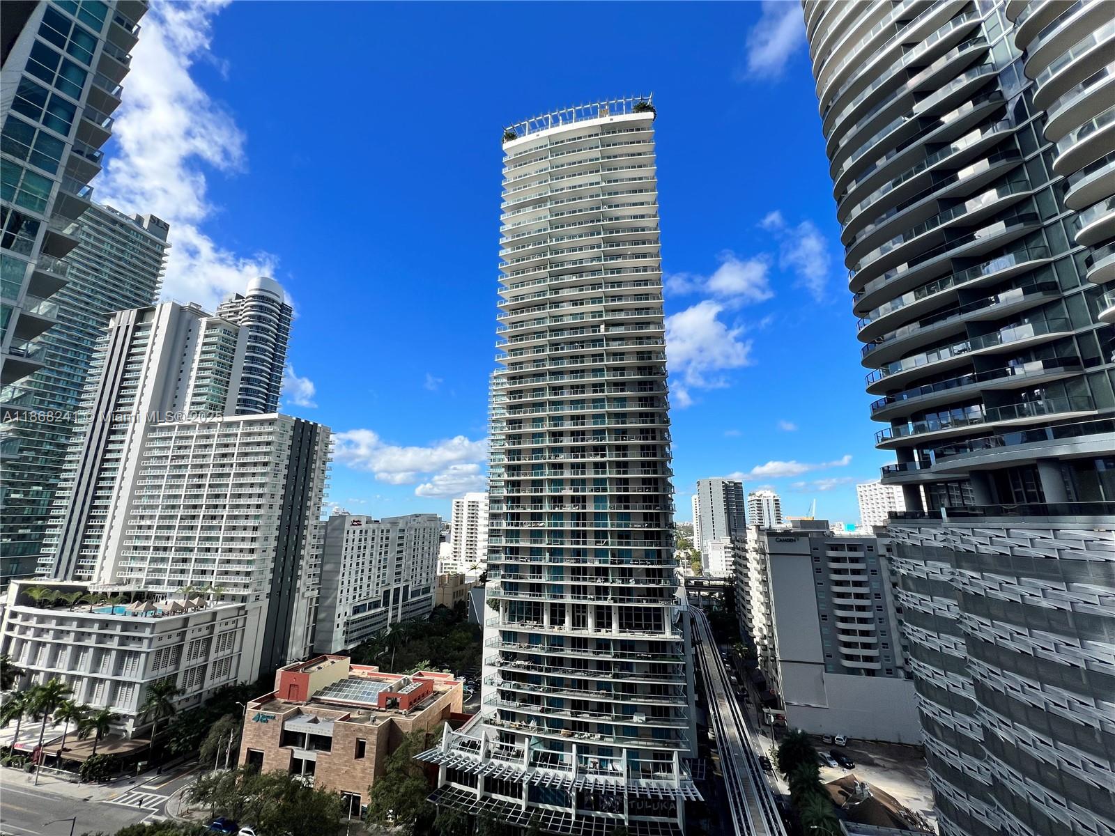 1050 Brickell Ave #1514